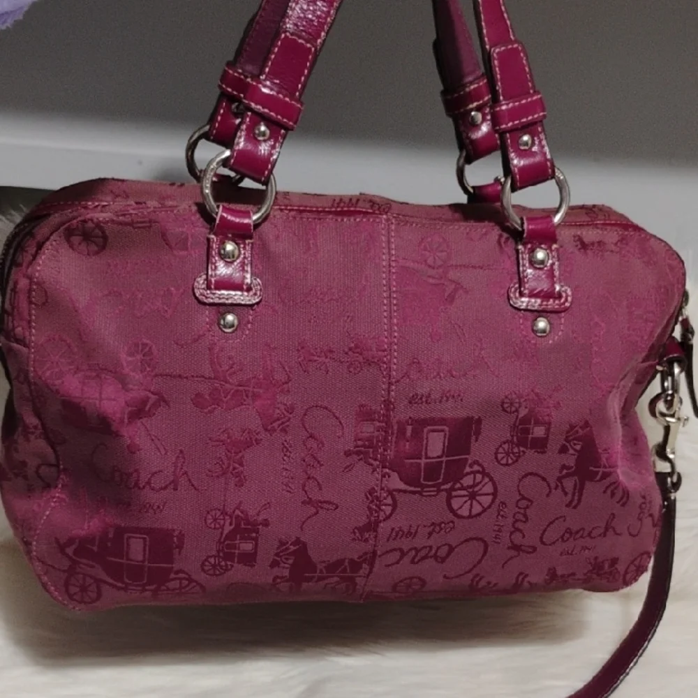 SOLD SOLD SOLD!oach Chelsea Horse & Carriage Vintage Maroon Satchel & Wallet Set - Picture 3 of 14